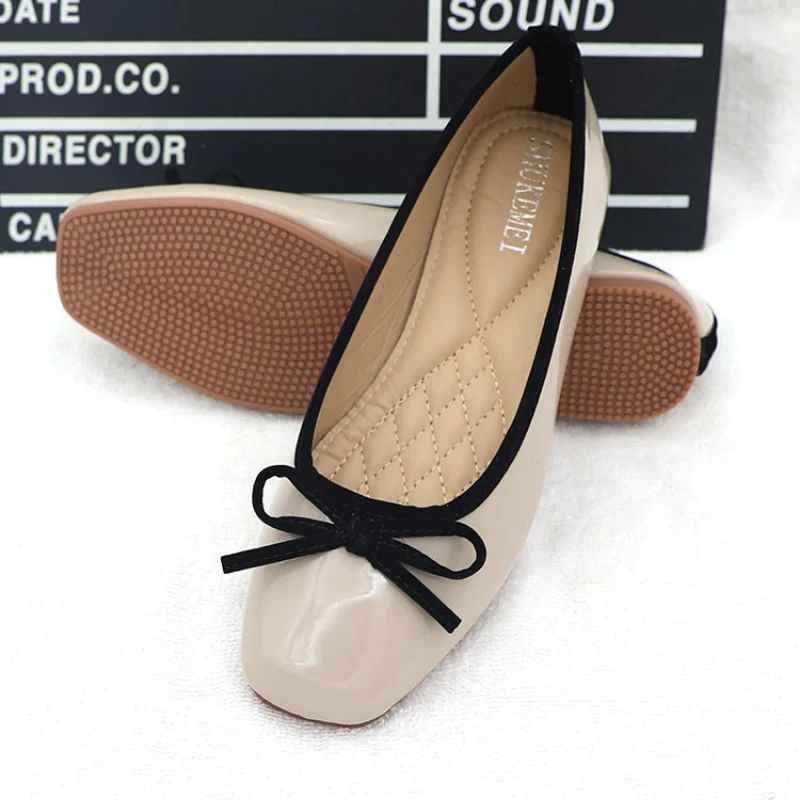 

Женские лакированные туфли с бантом-бабочкой, повседневные туфли на плоской подошве с квадратным носком, лоферы с закрытым носком в Корейском стиле
