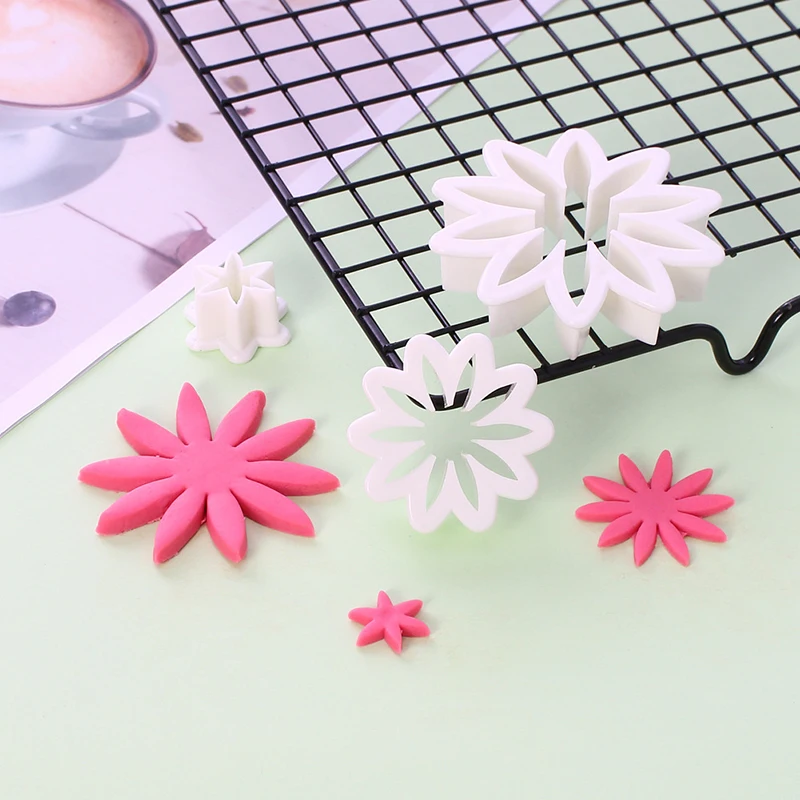 

3Pcs Beautiful Lotus Chrysanthemum Flowers Wedding Cake Decorating Tools DIY Baking Fondant Cookie Moulds Fudge Biscuit Cutting