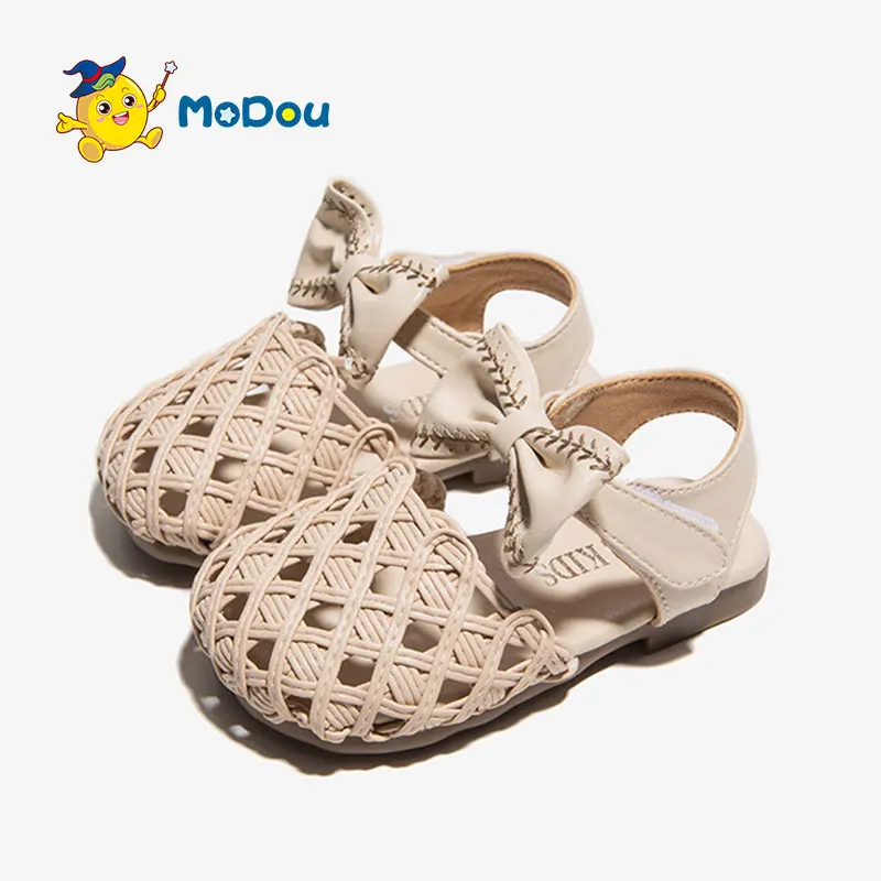 

Кожаные сандалии Mo Dou для девочек, мягкие Нескользящие тканевые с вырезами и закрытым носком, в стиле ретро, с бантом, для маленьких принцесс