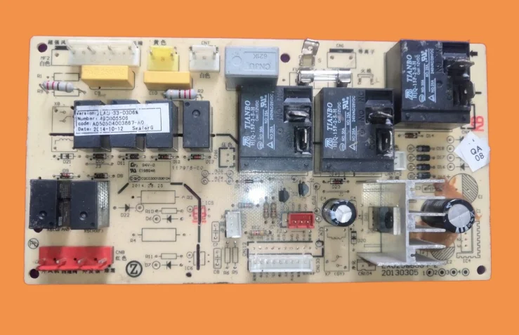 

1pc used Chigo Air conditioning Computer Board ZLAG-33-D3D6M