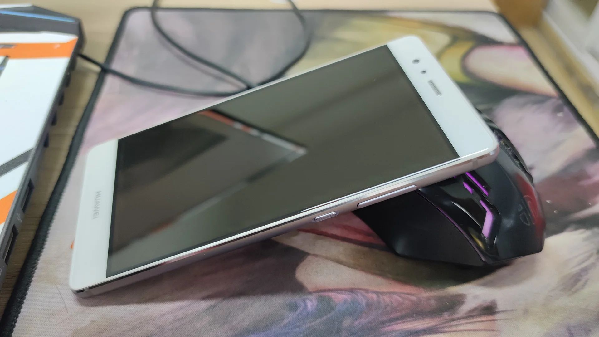 Смартфон HuaWei P9 3 + 32 ГБ Kirin 955 Android 6 0 5 дюйма 3000 мАч |