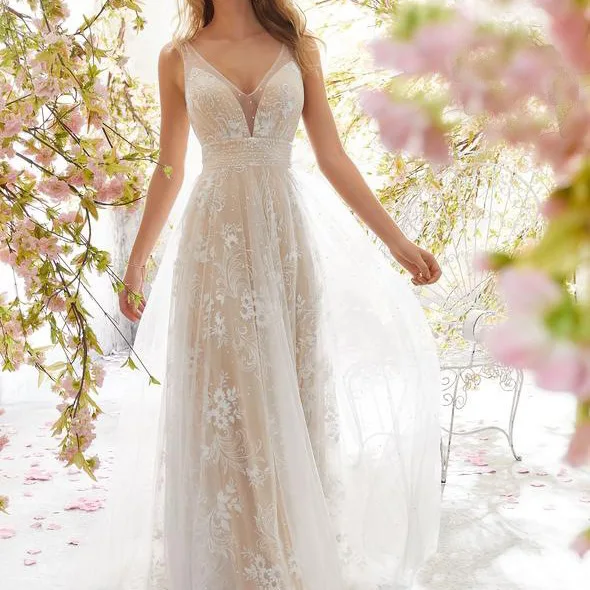 

2022 New Maternity Fashion V-Neck Sleeveless Dress White