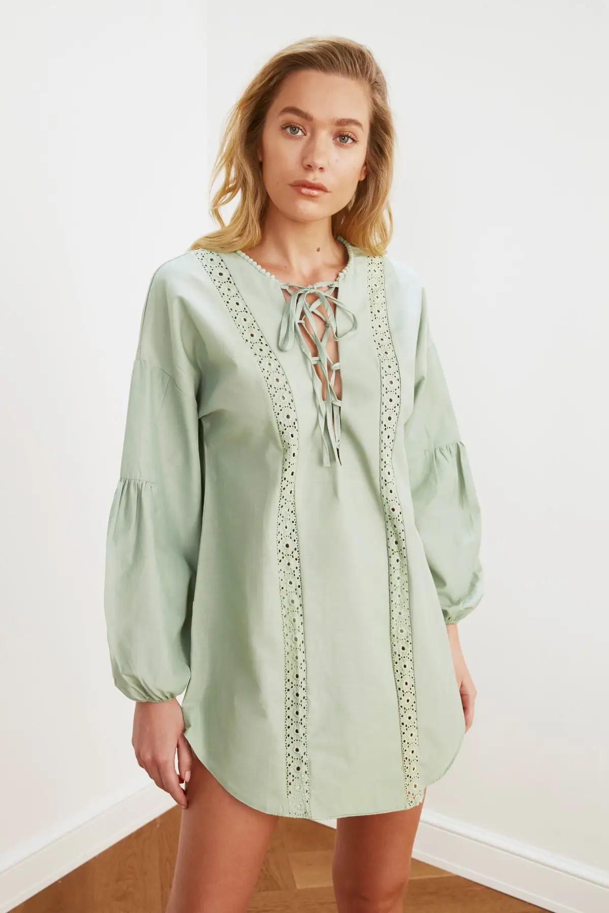 

Trendyol Ribbon Detail Poplin Beach Dress TBESS21EL1052