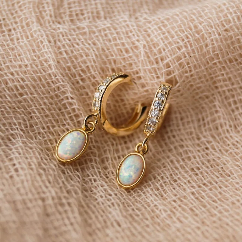 

Huggies Small Fire Opal Hoop Earrings Dainty Tiny Gold Color Hoop Dangle Earrings for Women Minimal Cubic Zircon Earrings