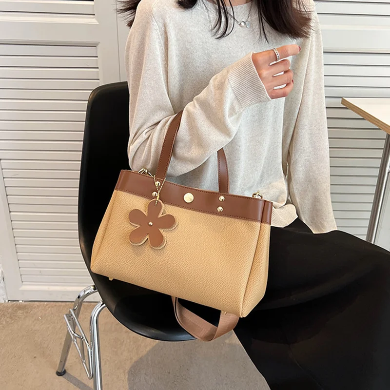 

Women's Handbag 2022 New Simple Casual Large Capacity Totes Female Wide Straps Shoulder Messenger Bags with Flower Decor
