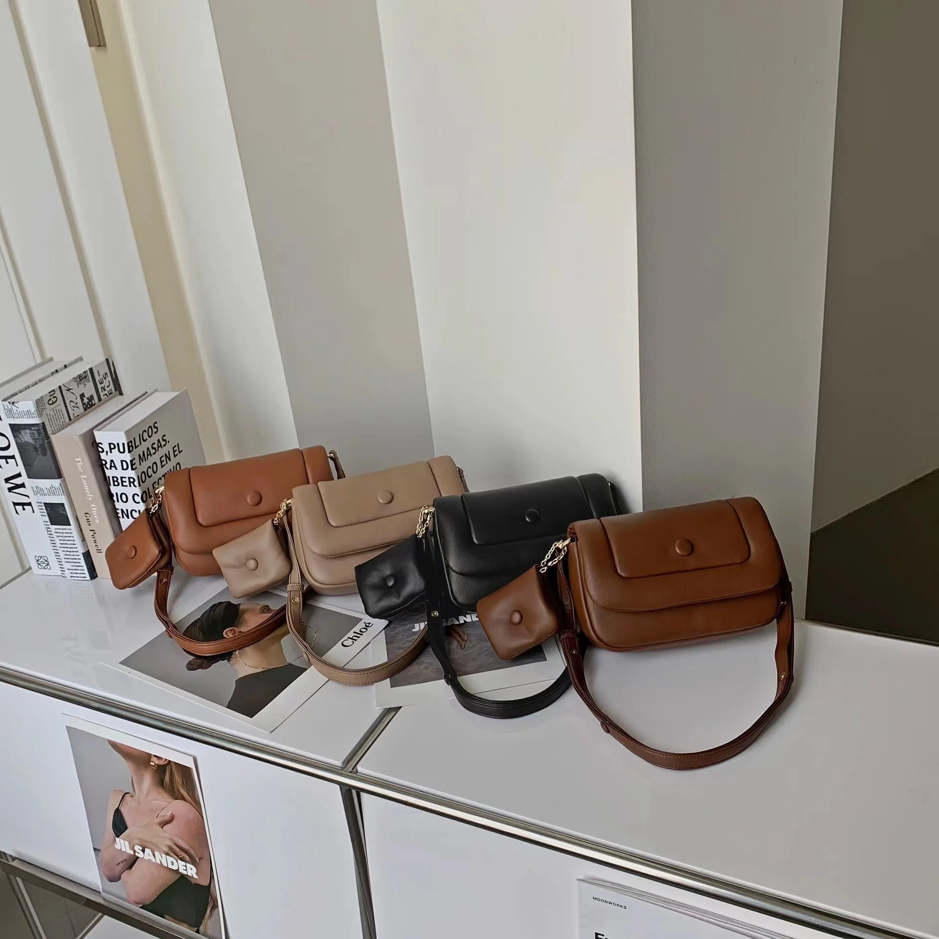 

Genuine Leather Satchels Women's Shoulder Bags Cowhide Solid Color Cover Clouds Crossbody Bags Girls Shopping Composite Bags