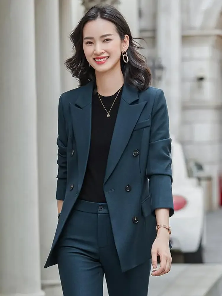 Рисунок 3 - Корейский модный деловой костюм для женщин