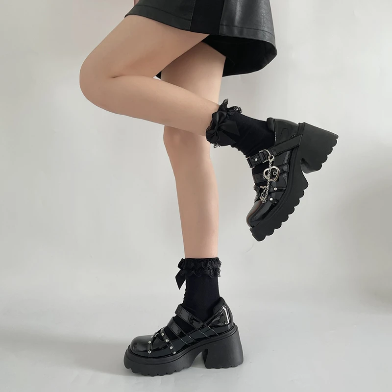 Women Platform Lolita Gothic Shoes Heart Buckle Mary Janes Vintage Chunky High Heels Women's Pumps Japanese School Uniform Shoes
