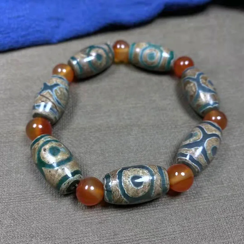 

Natural Tibetan Old Agate Three Eye DZi Bracelet, Men's and Women's Simple and Versatile National Style Bracelet