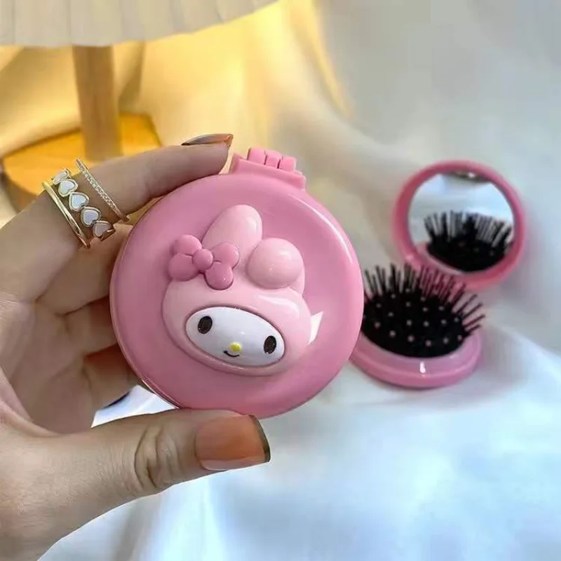 

Sanrio Kawaii Корица рулон Kuromi портативный складной Флип мультфильм Подушка безопасности портативный Расческа Зеркало двойного назначения Мила...