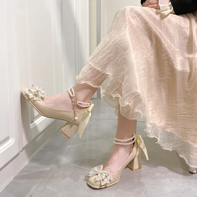 Женское платье на высоком каблуке с круглой головкой и толстым каблуком мицва