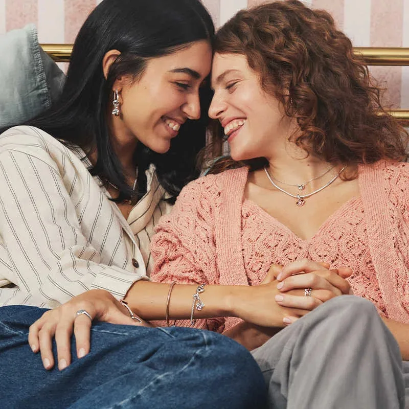 Серьги-гвоздики из серебра 925 пробы с фианитами