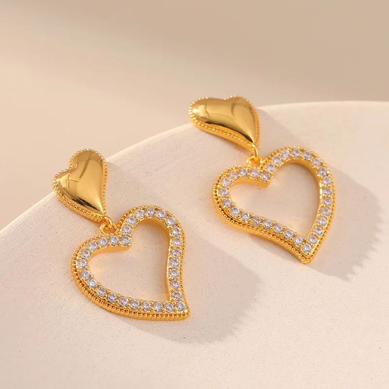

Irregular Double Heart Design Women Earrings 18k Gold Plated Heart Pendant Inlay White Cubic Zirconia Eardrops Cool Girl Jewelry