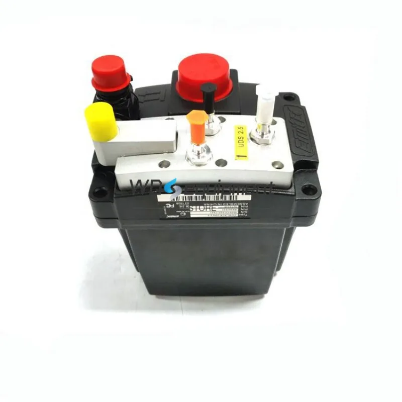 12В 5273337 Насос мочевины подходит для сборки двигателей грузовиков Cummins A034J232 новый