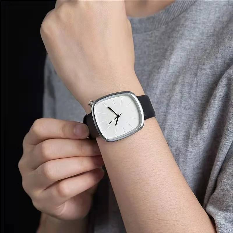 Часы наручные женские кварцевые с кожаным ремешком модные повседневные