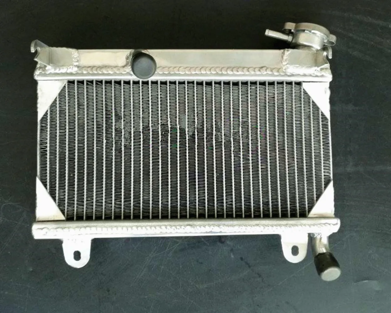 Для Suzuki GAMMA RG250 GJ21A RG 250 1983-1988 годов алюминиевый радиатор охладитель охлаждающей