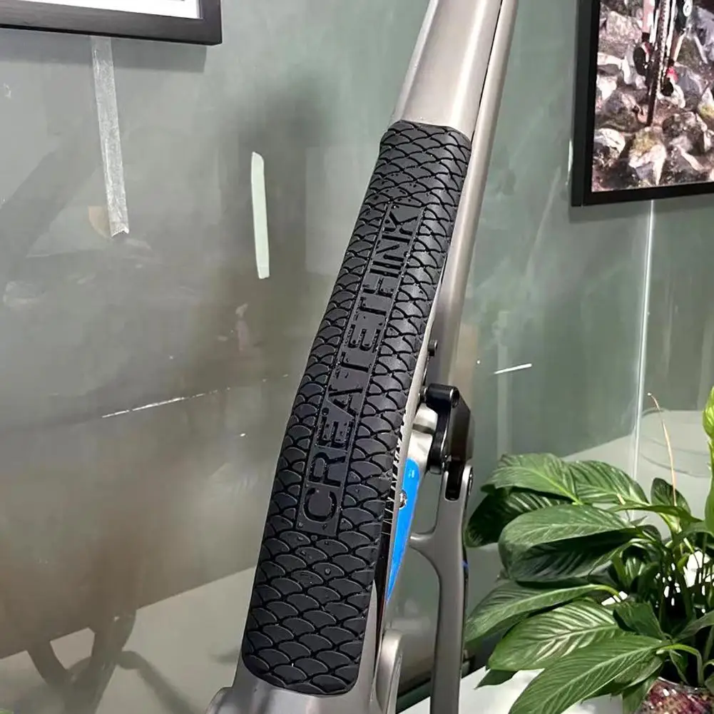 

PVC Bike Chain Guard 3D Structure Self-adhesive Scratch-Resistant Bicycle Chain Sticker for Mountain Bike