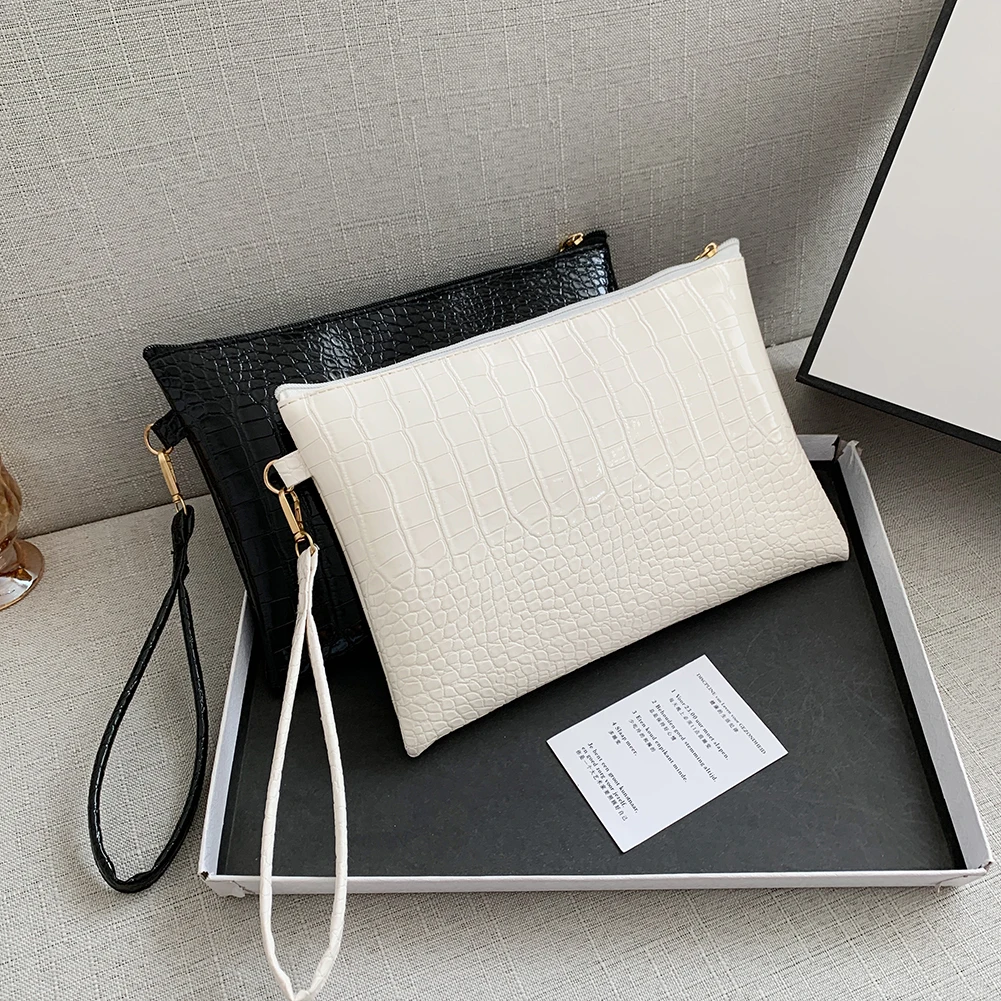 

Женская сумка-конверт из искусственной кожи с принтом аллигатора