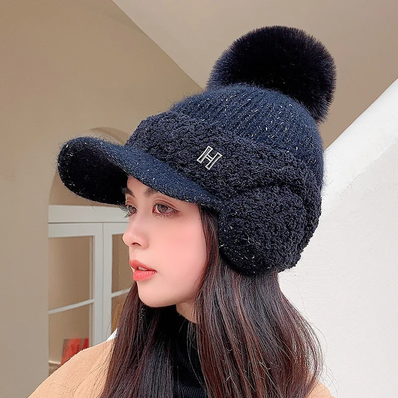 

H Letter Women Winter Octagonal cap Outdoor Cycling Ear Protection Warmth Peaked Cap Casual Fashion Sun hat Bomber Hats