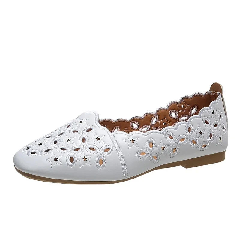 

Женские летние легкие балетки, белые ажурные туфли со звездами, дешевые Мокасины размера плюс 42, 2022