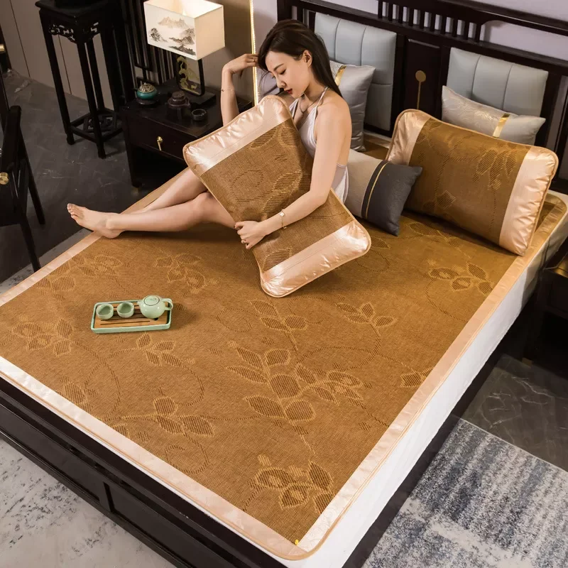 

Summer breathable straw mat three-piece foldable ice rattan mat