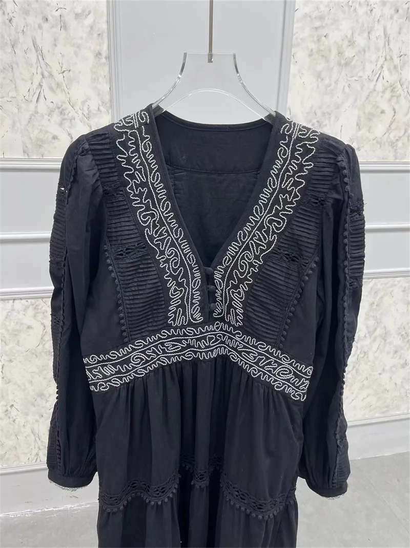 Женское кружевное платье с вышивкой свободное хлопковое средней длины V-образным
