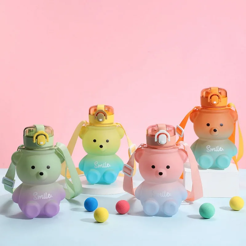 

800ML Cute Kawaii Water Bottle for Girl Bear Plastic Pink Korean Plastic Large Sports School Drinking Bottle With Strap Straw