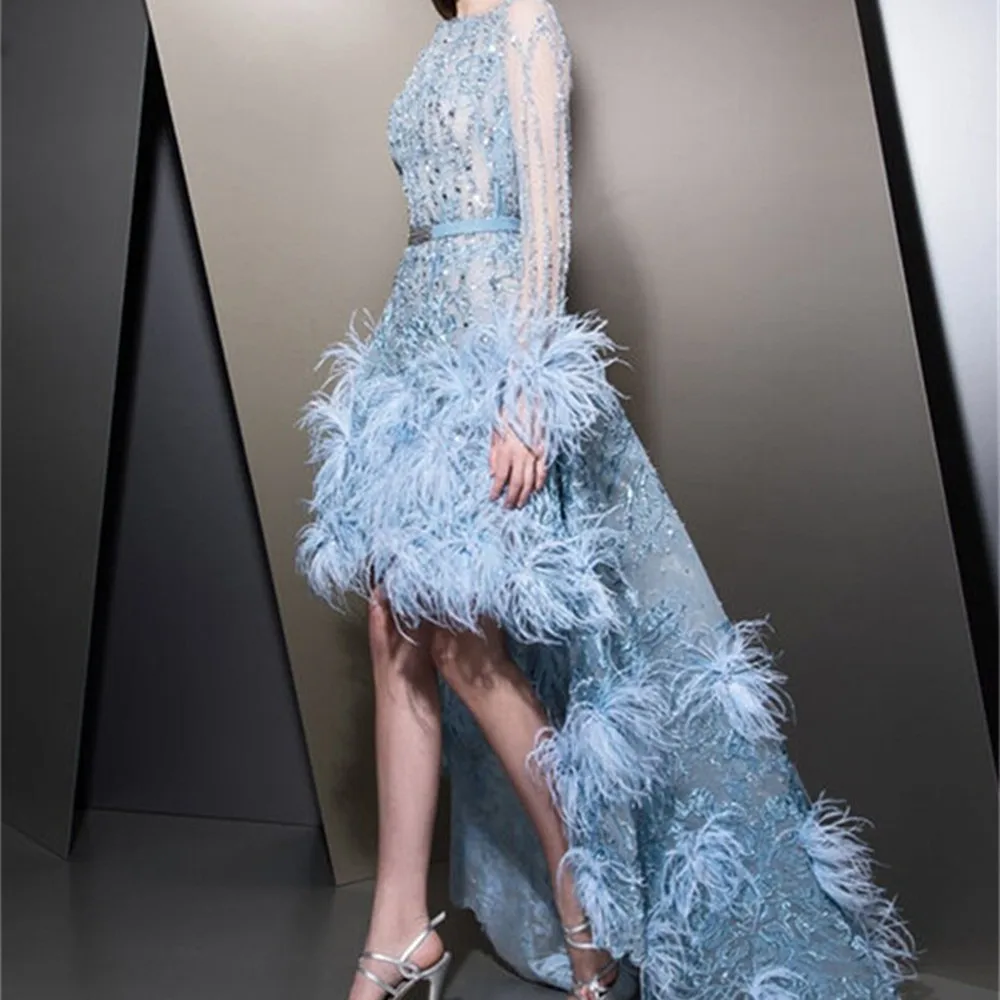 

2022 Feather Sweep Train Prom Dresses Lace Appliqued High Low Beaded Long Sleeves Evening Gowns Vestido