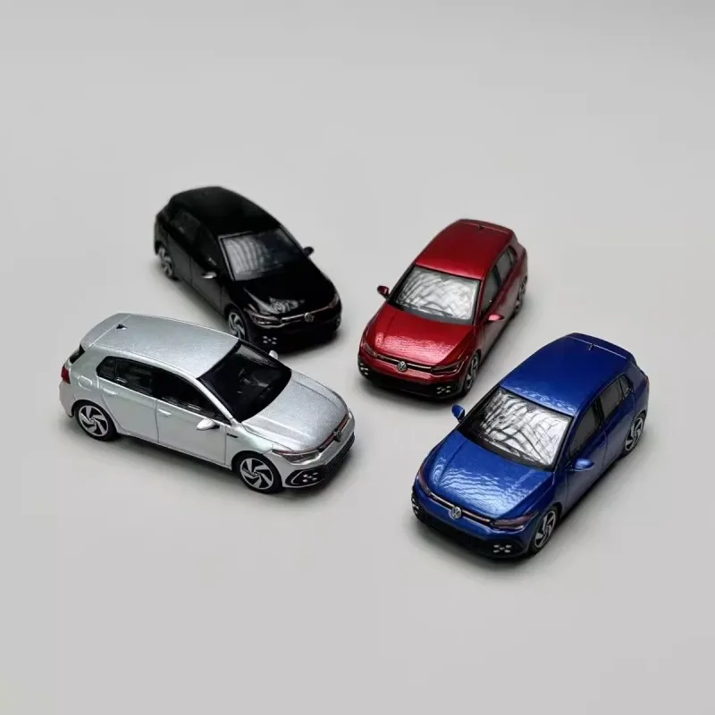 Фото Модель автомобиля Sonic Gear 1:64 Volkswagen Golf GTI MK8 Hot Hatch из литого металла в серебристом, черном, синем и красном цветах — игрушка-подарок для взрослых и детей №5