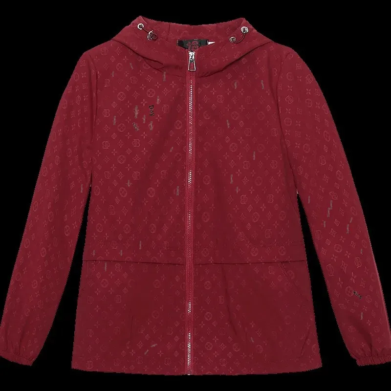 Стильная повседневная куртка для женщин среднего и пожилого возраста