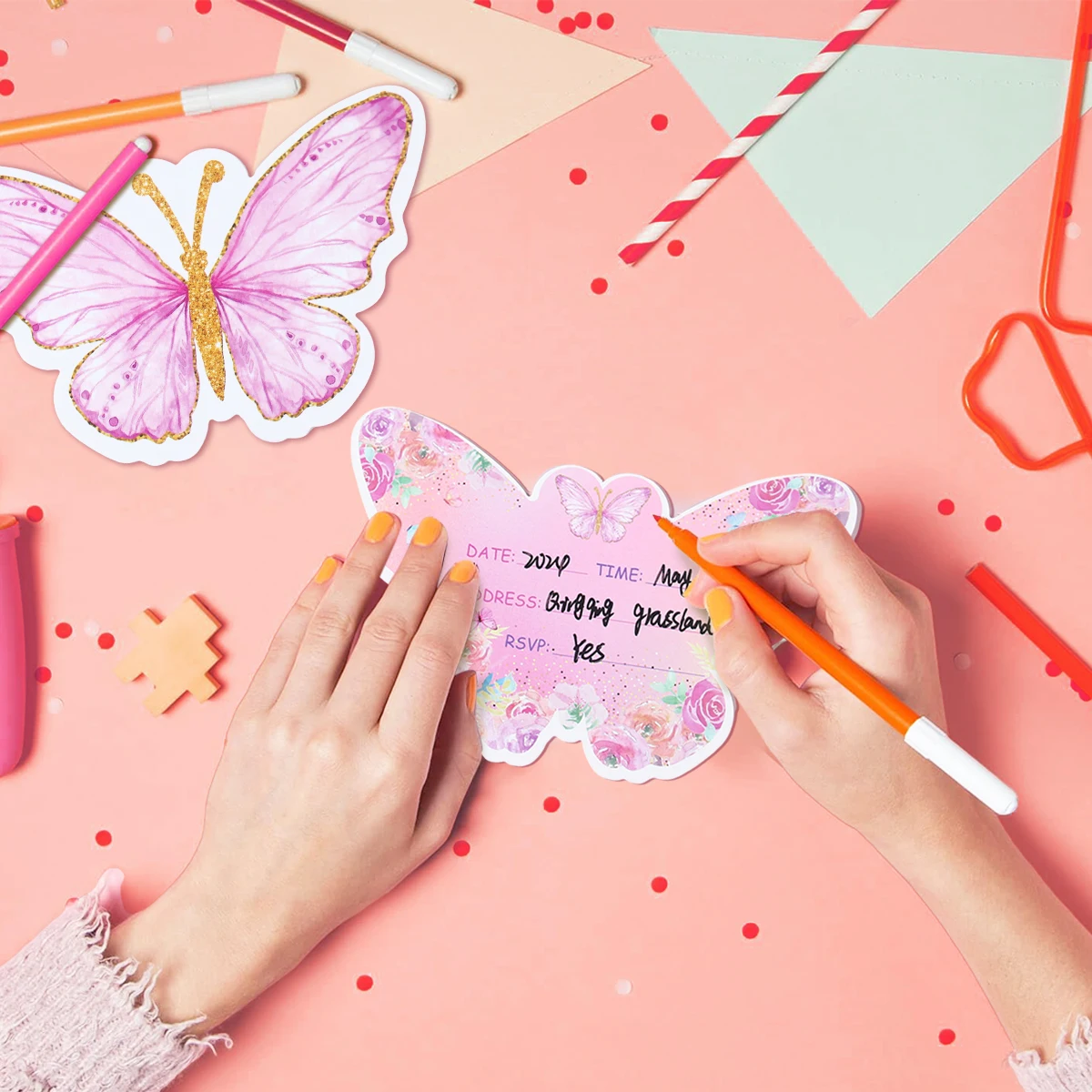 Розовая бабочка инопланетянин пригласительная открытка весенняя тема один день