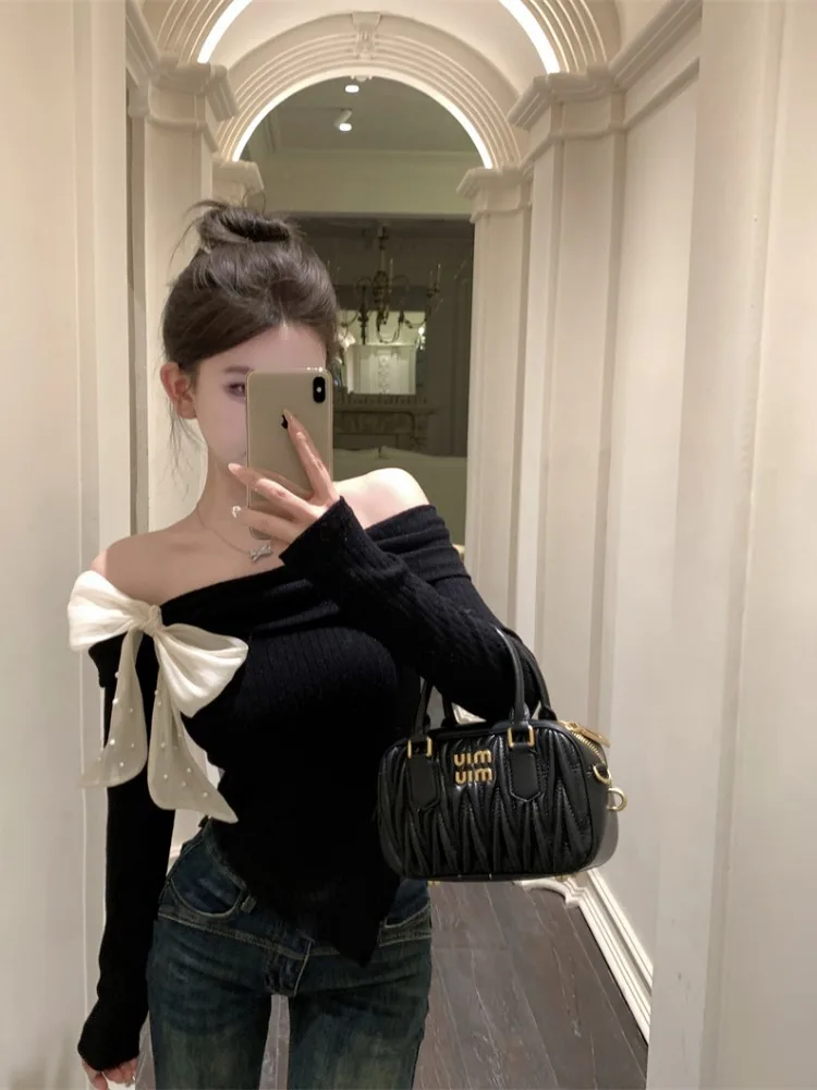 Женская туника с длинным рукавом и воротником-лодочкой