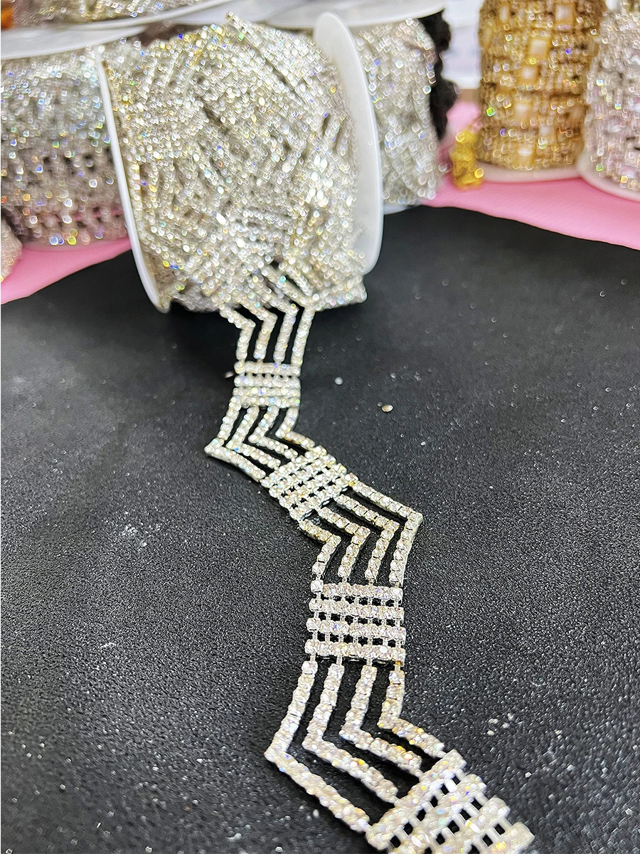 

1 YARD DIY Free Shipping Sewing Trim Bridal Crystal Rhinestone Applique Trim Silver Gold sew for Wedding dress Clothes