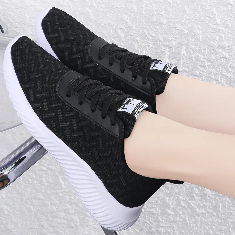 Loekeah Running Shoes For Women Lace-Up Fashion Casual Shoes Lightweight Mesh Breathable Sneaker Outdoor Jogging Footwear Tennis