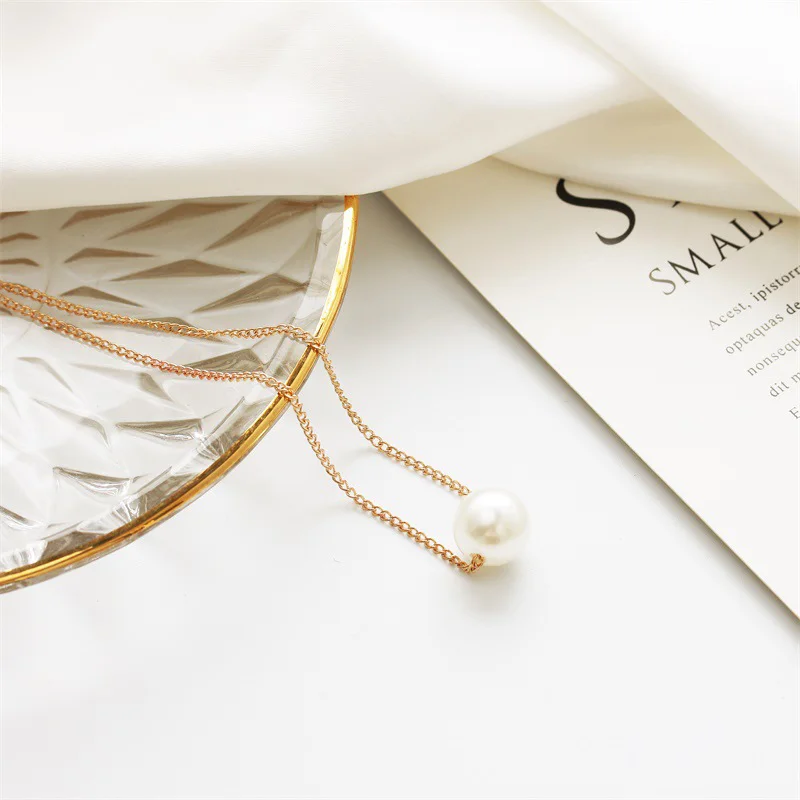 

Women Personality Metal Simple Niche Pearl Clavicle Chains Fashion Classic Round Pearl-Setting Pendant Necklaces