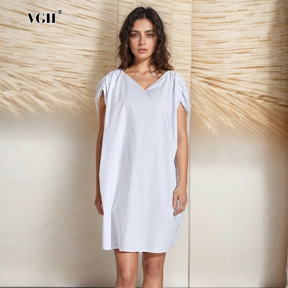 Женское мини-платье с короткими рукавами VGH однотонное минималистичный стиль