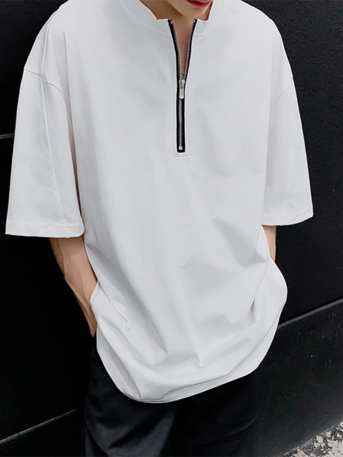 Летняя тонкая футболка с короткими рукавами и половиной молнии мужская