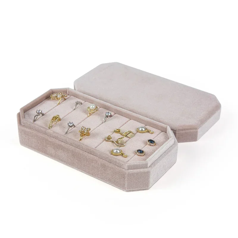 

Восьмиугольная шкатулка для ювелирных изделий большой емкости из фланелевой ткани, новинка 2023, шкатулка для колец, шкатулка для хранения коммерческих ремней и ремней, шкатулка для хранения пыли Advanced Sense