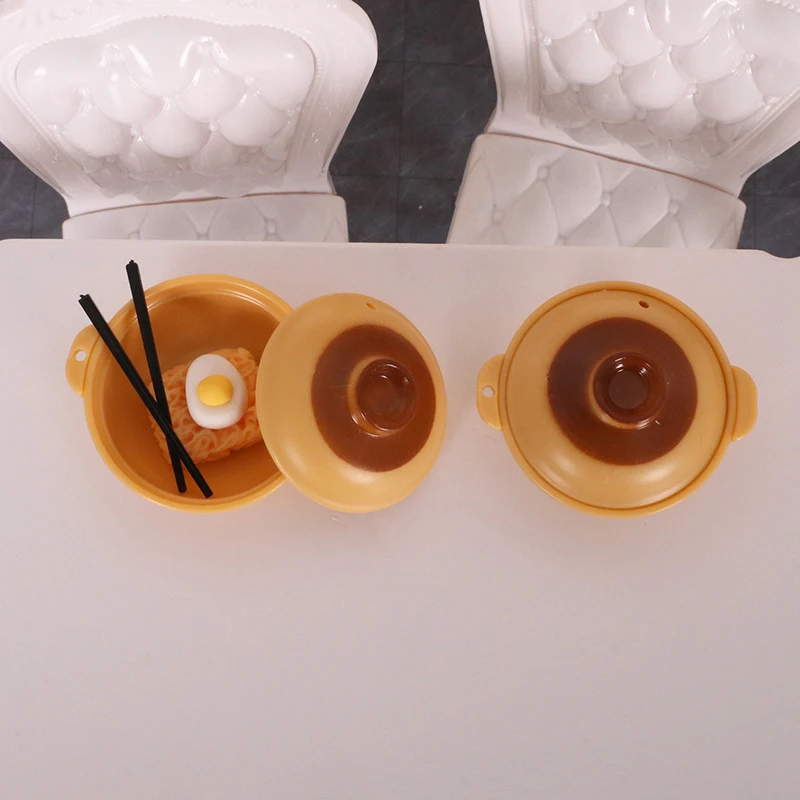 Мини-кастрюля для кукольного домика яйцо лапша миниатюрная еда игра фотография