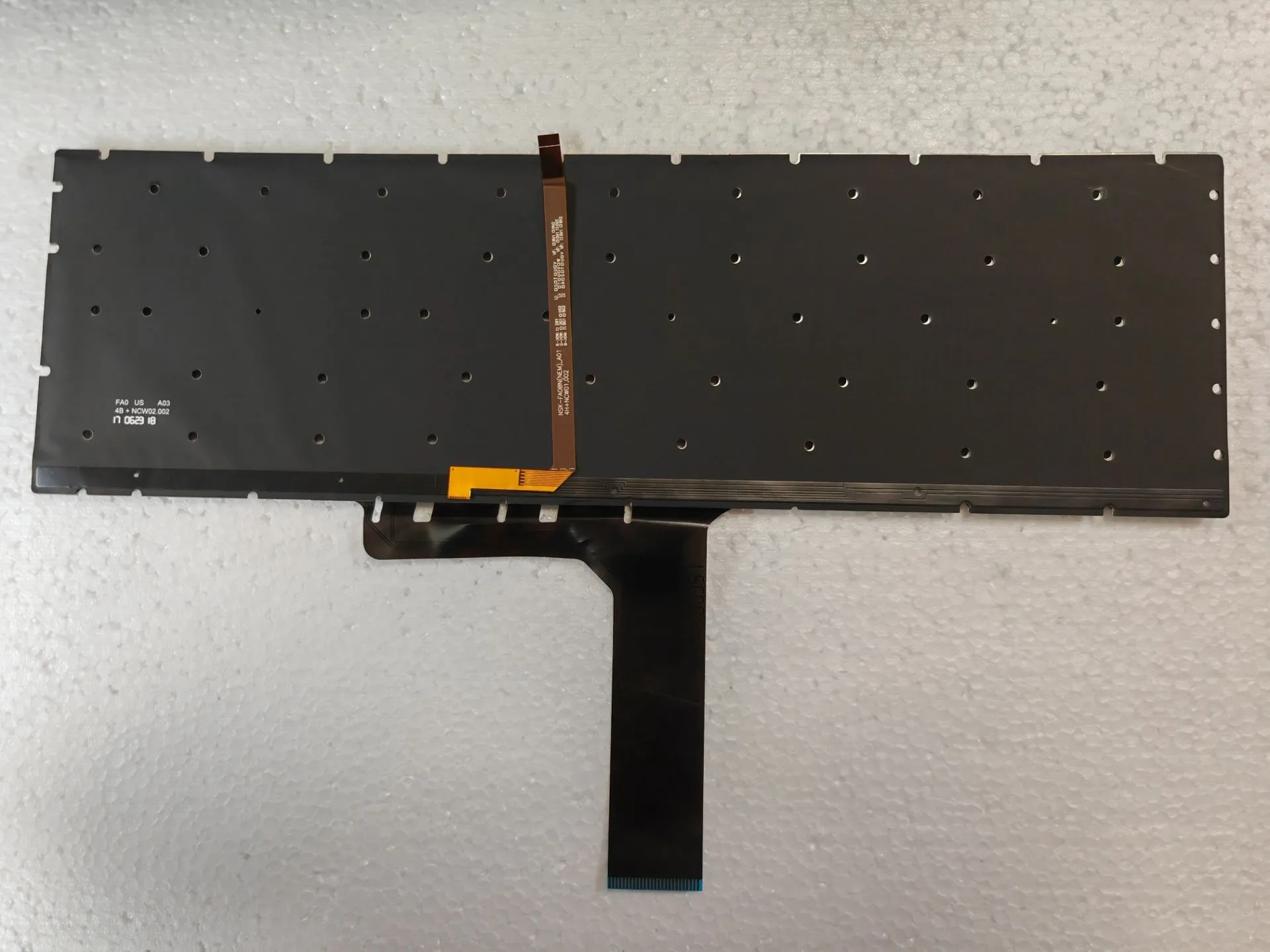 Клавиатура с RGB-подсветкой для MSI GT62, GE62, GS60, GL60, GP62, GT72, GE72, GS63, GL62, GP72, CR62, CR72, cr63, GL65, CX62, CX72, GT72VR, GV62 (art.: 3920c949bfdbf) - 3920c949bfdbf
