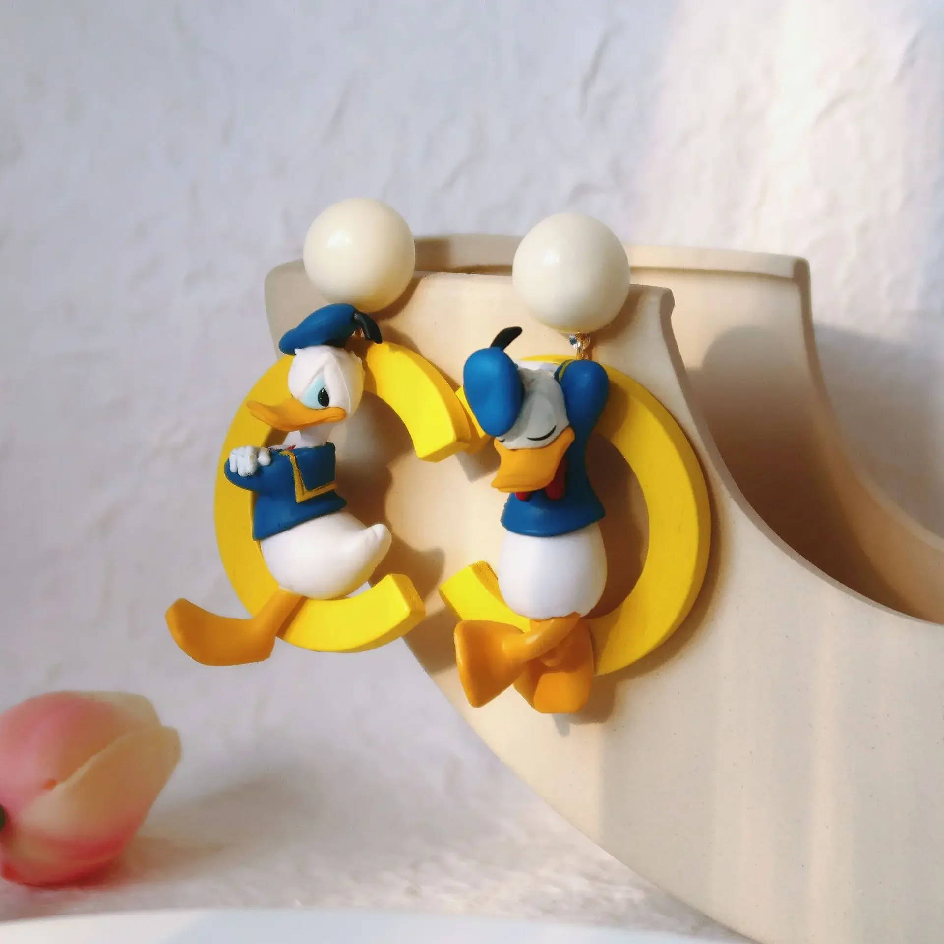 Серьги-гвоздики MINISO с Дональдом Даком