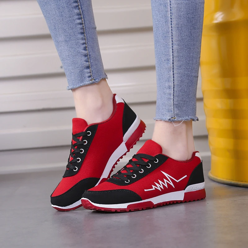 

Женские Дышащие сетчатые кроссовки, красные, черные удобные повседневные кроссовки на шнуровке для женщин, новинка 2022