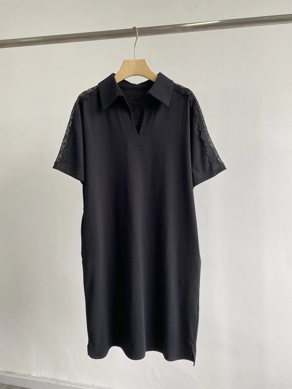 

Новинка лета 2022, женское повседневное черное платье с полуоткрытым воротником