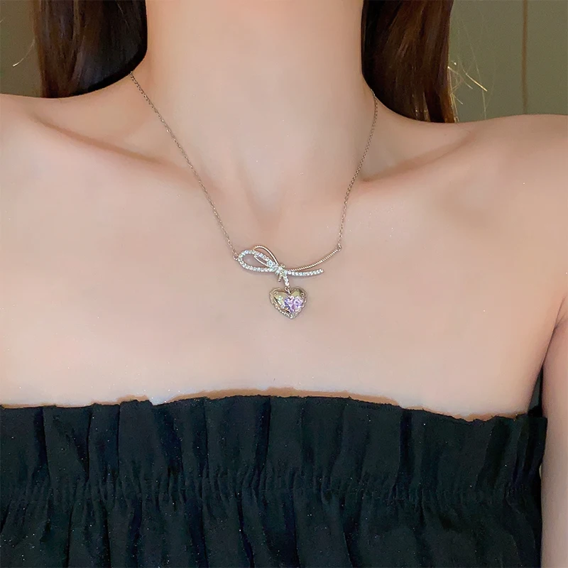 

KAITIN Zircon Knotted Necklace for Women Heart Inlaid Rhinestone Pendant Necklaces Temperament Neck Chain Jewelry Wholesale