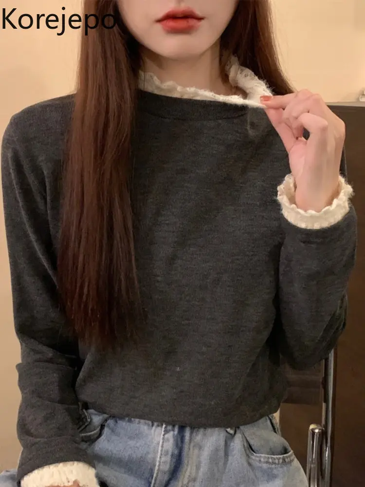 

Женская утепленная футболка с длинным рукавом и высоким воротником на осень и зиму