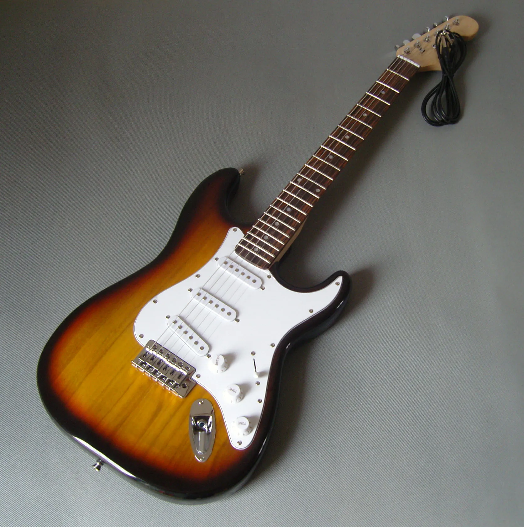 Электрогитара соло 6 струн 22 лада с логотипом под заказ