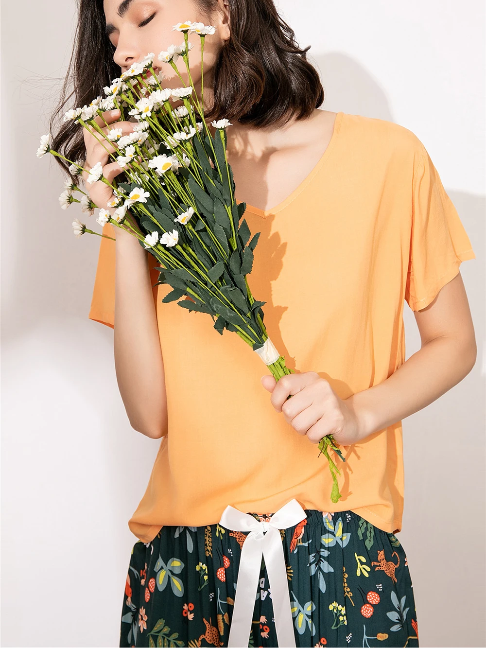 Women Pajama Set Short Sleeve Top with Pants Beautiful Pattern Sleepwear & Loungewear Homewear Clothes Jumpsuit  Nightwear