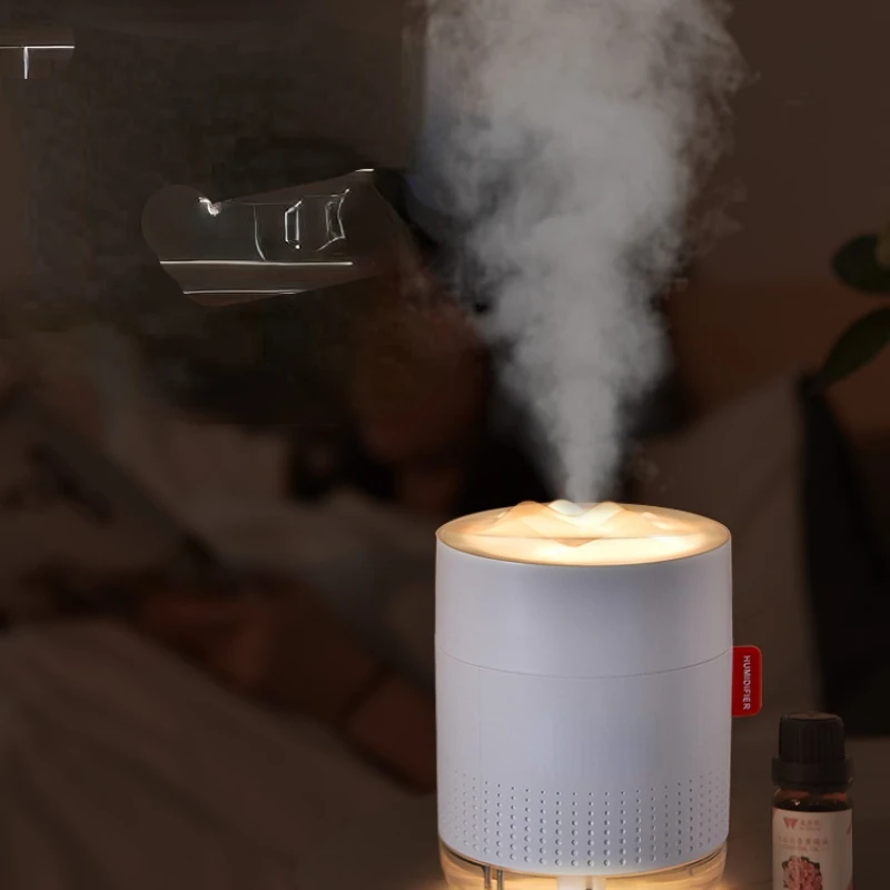 

Small Humidifier Student Dormitory Mini Night Light Dual-Use Spray Aromatherapy Home Bedroom Mute Office Desk Surface Panel