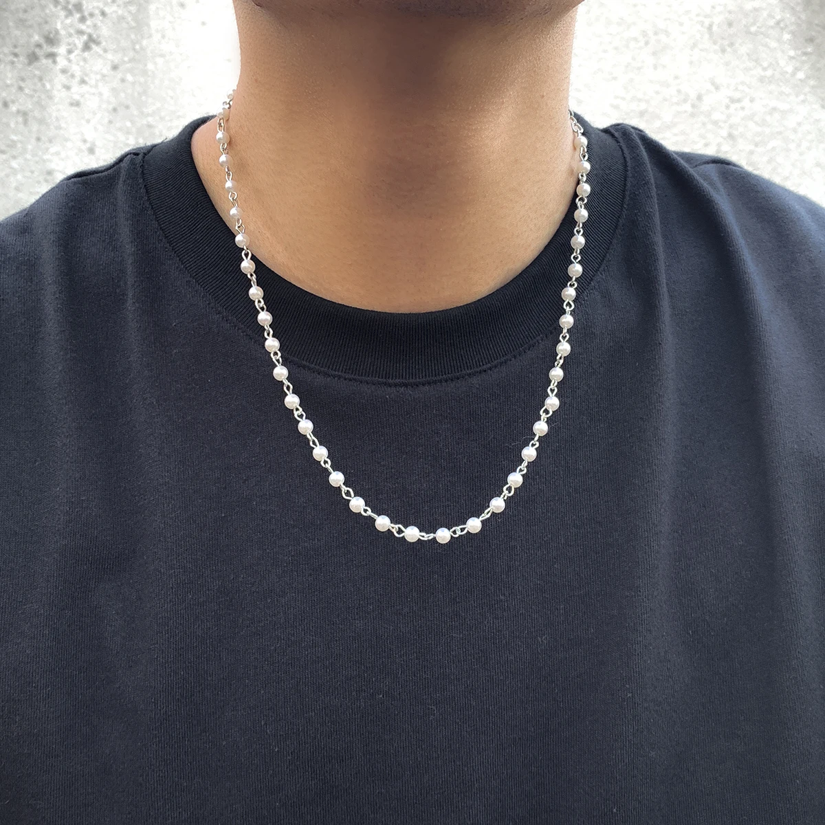 New Fashion Punk Minimalism Statement Short Collar Clavicle Chain Necklace For Men Exquisite Small Simulated Pearls Jewelry Gift