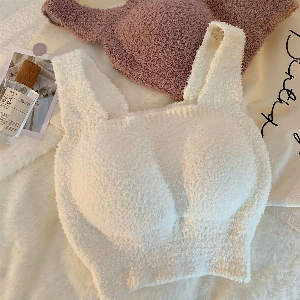 

Solid Color Bras for Women Cashmere Warm Vest Autumn and Winter Women Wear Integrated Bra Plus Velvet and Thicken Underwear
